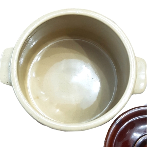 1970s West Bend Colonial Stoneware Crock with Lid - 2 Quart - Picture 4 of 8